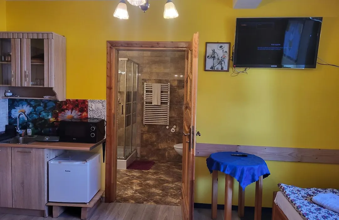 Apartamenty i pokoje gościnne Nowita-1